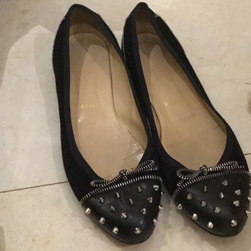 😷Christian LouBoutin Paris studded and zippered flats